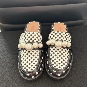 Betsey Johnson Black and White Pearl Flats
